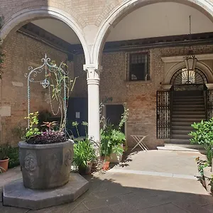 al-mezzanino-palazzo-torniello.hotelinveneto.com/